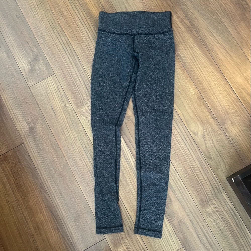 Lululemon tights